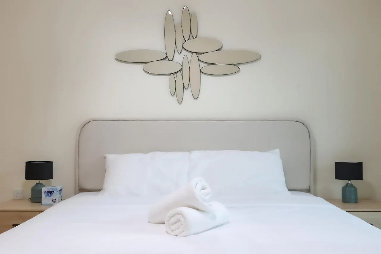 Elite Lux Holiday Homes - Spacious One Bedroom Apartment Direct Metro Access In Al Furjan Dubai 0*,