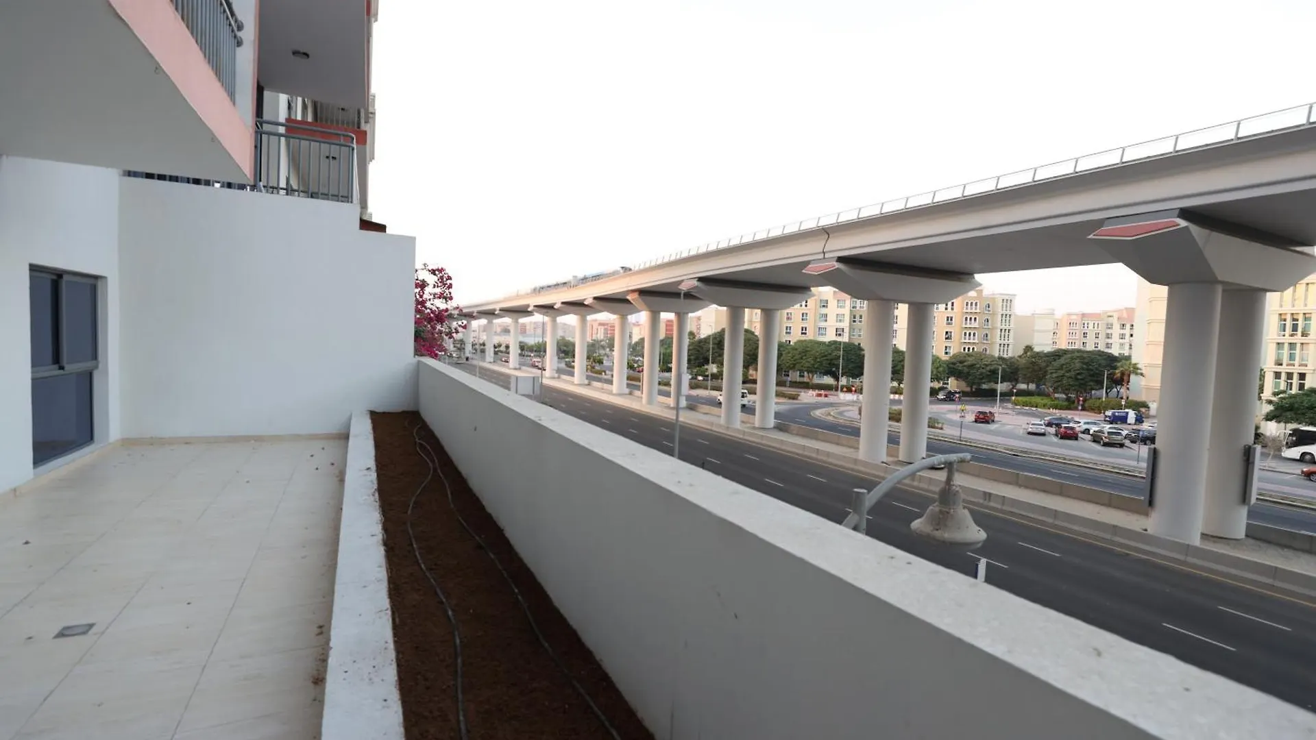 Elite Lux Holiday Homes - Spacious One Bedroom Apartment Direct Metro Access In Al Furjan Dubai United Arab Emirates