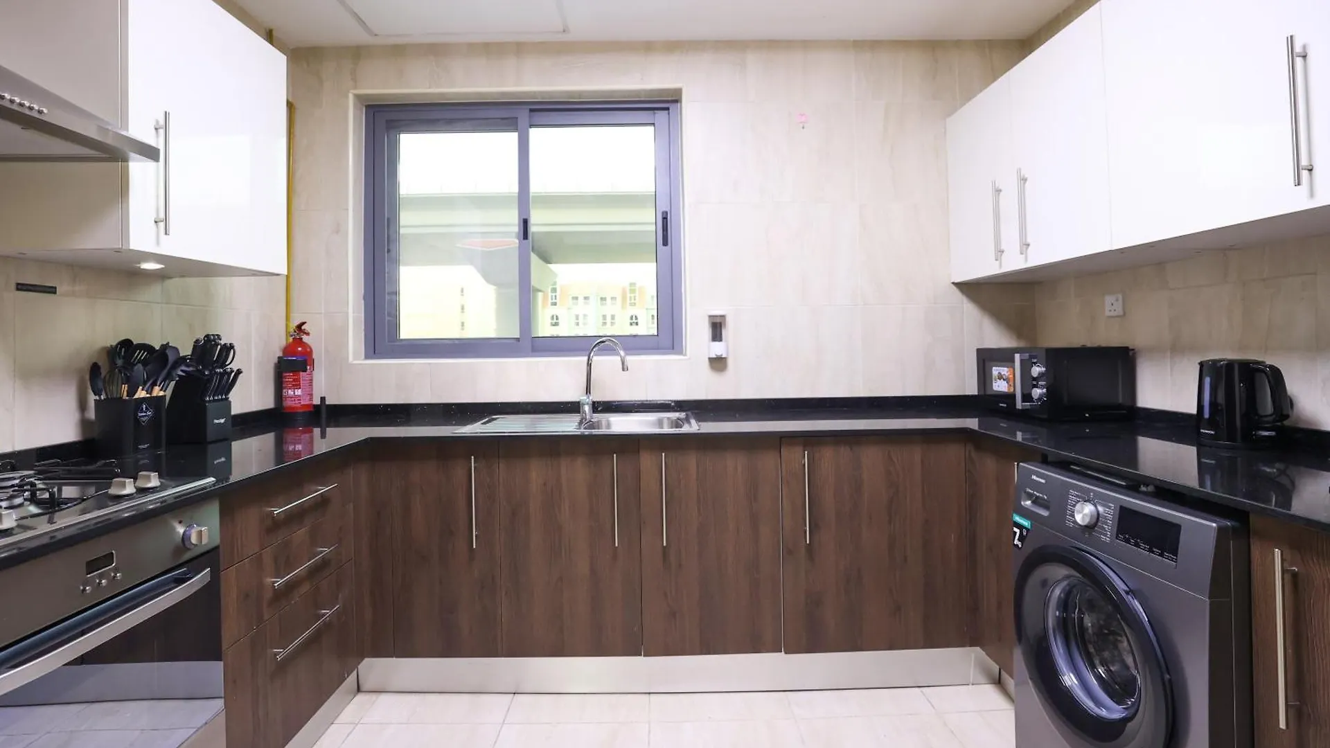 Elite Lux Holiday Homes - Spacious One Bedroom Apartment Direct Metro Access In Al Furjan Dubai